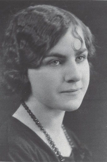 Portrait of Dorothy Molter as a young woman.